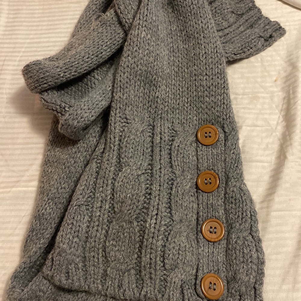 Six scarf bundle - Picture 10 of 12